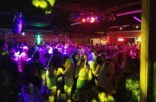 locals dance club